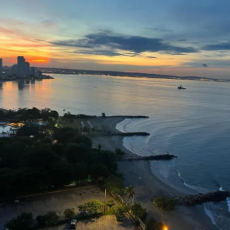 El Laguito Beach Front Cartagena